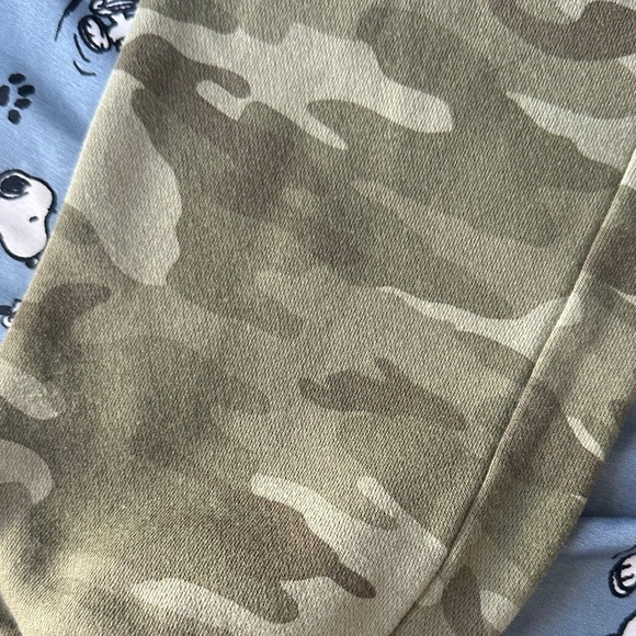 GAP Kids Green Camouflage Joggers - Picture 3 of 3
